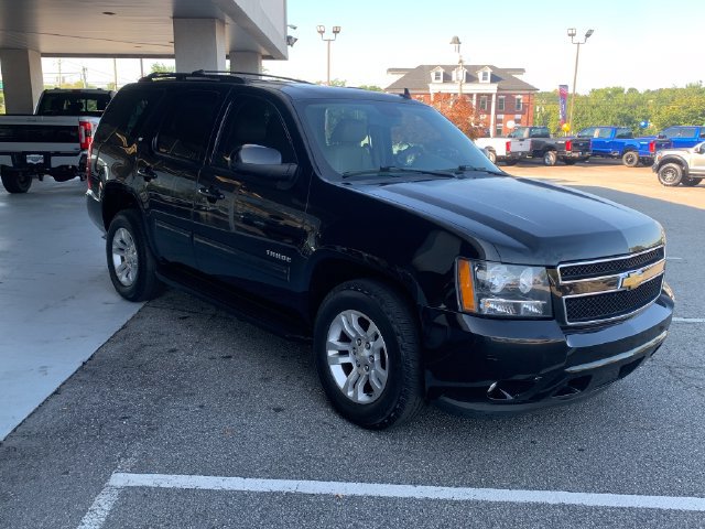 Used 2013 Chevrolet Tahoe LT w/ Luxury Package RWD image 3