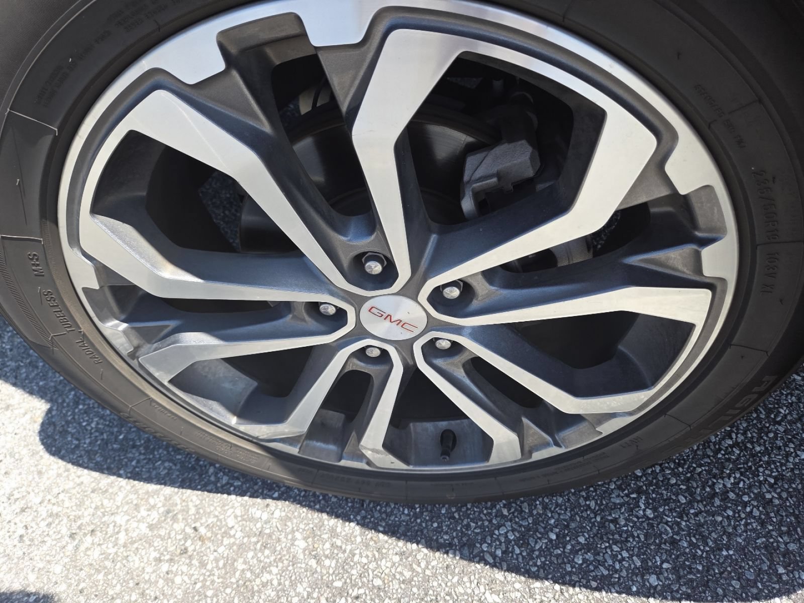 Used 2021 GMC Terrain SLT w/ LPO, Floor Liner Package FWD image 12