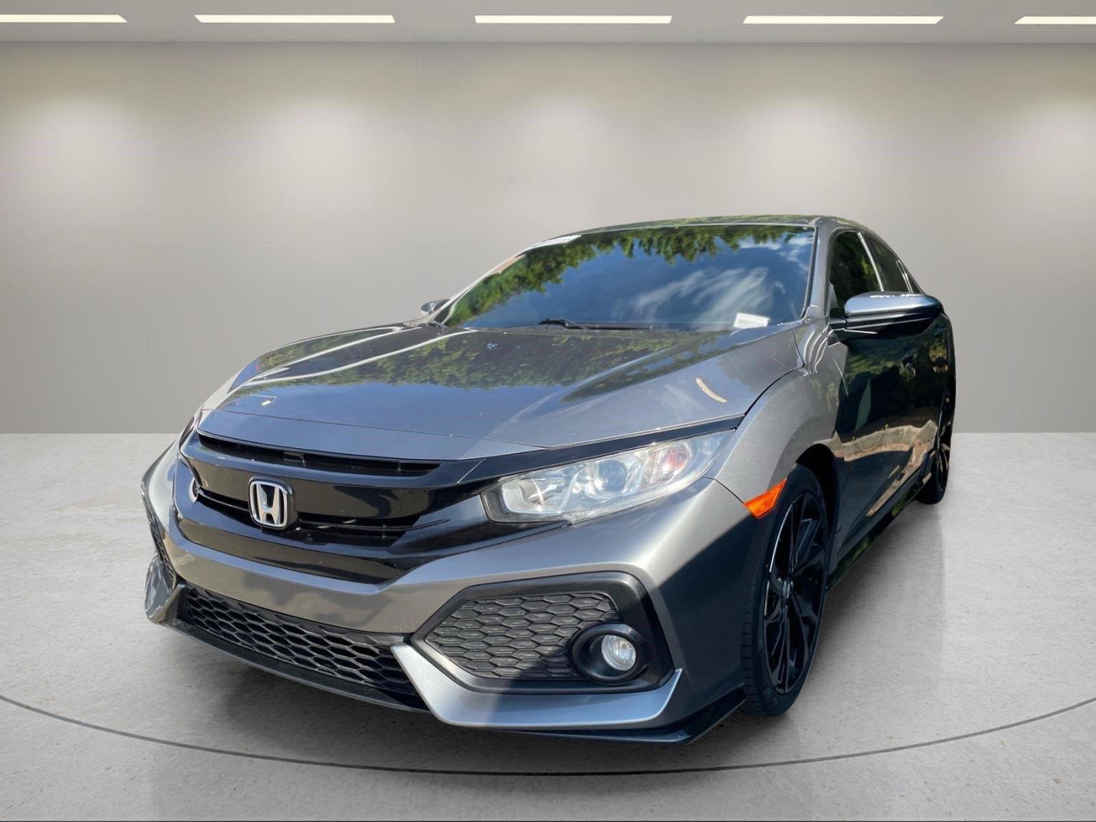 Used 2018 Honda Civic Sport image 4