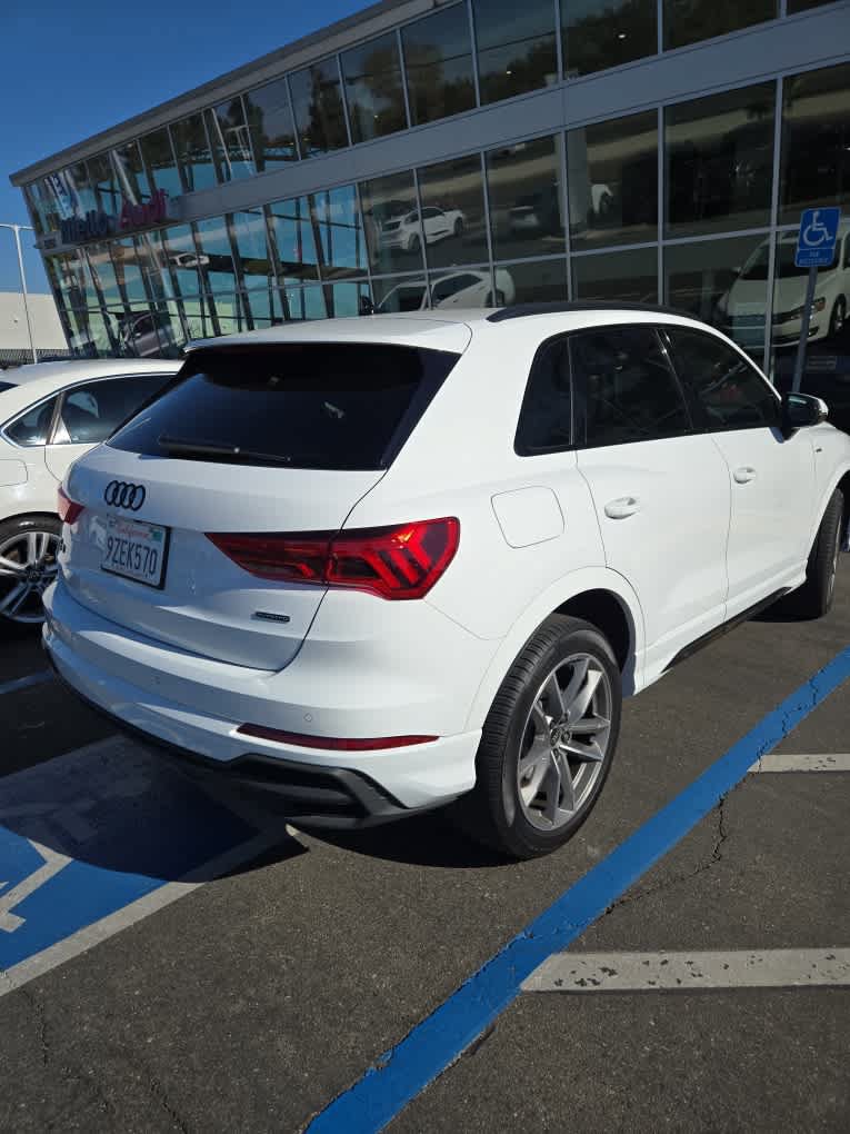 Used 2025 Audi Q3 2.0T Premium w/ Black Optic Sport Package AWD/4WD image 6