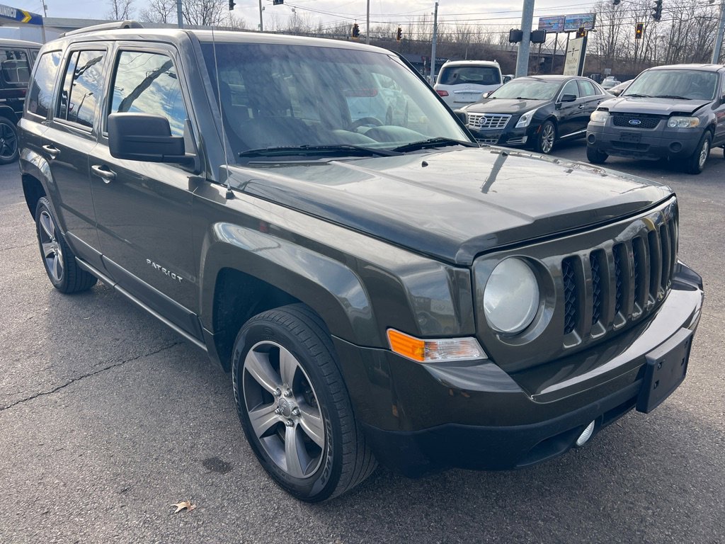 Used 2016 Jeep Patriot 4WD image 19