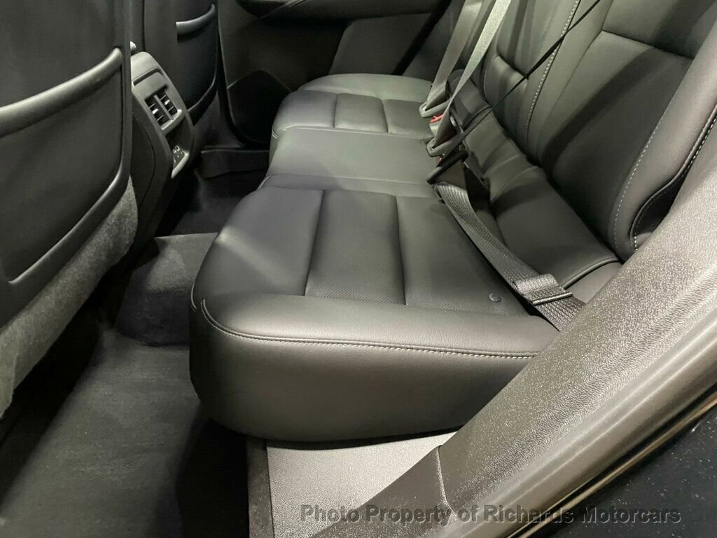 Used 2024 Cadillac XT4 Premium Luxury image 19