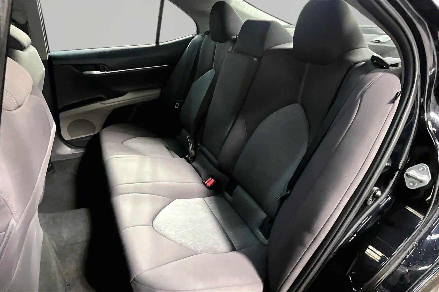 Used 2024 Toyota Camry LE FWD image 21