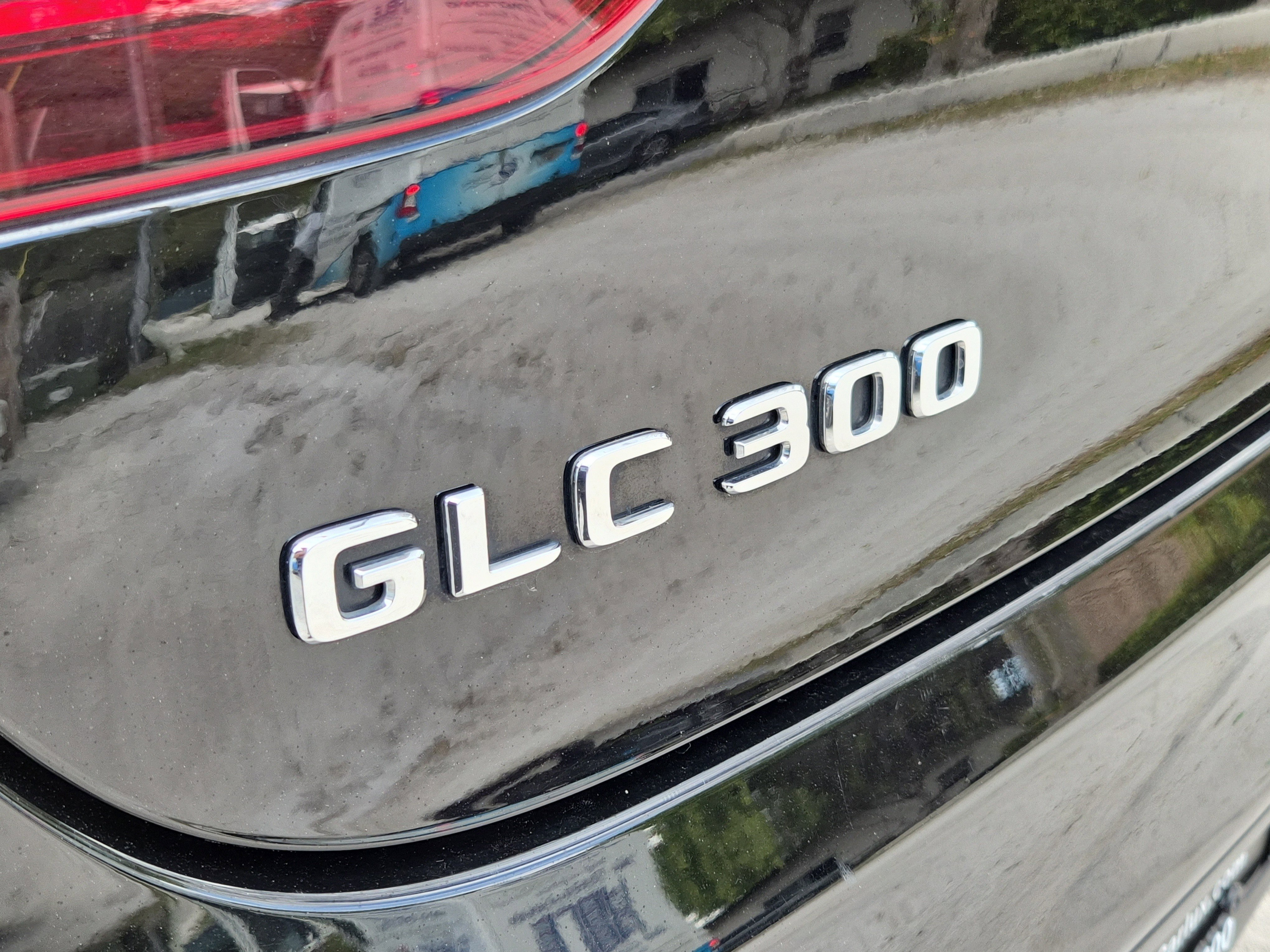 Used 2021 Mercedes-Benz GLC 300 4MATIC Coupe w/ AMG Line image 7