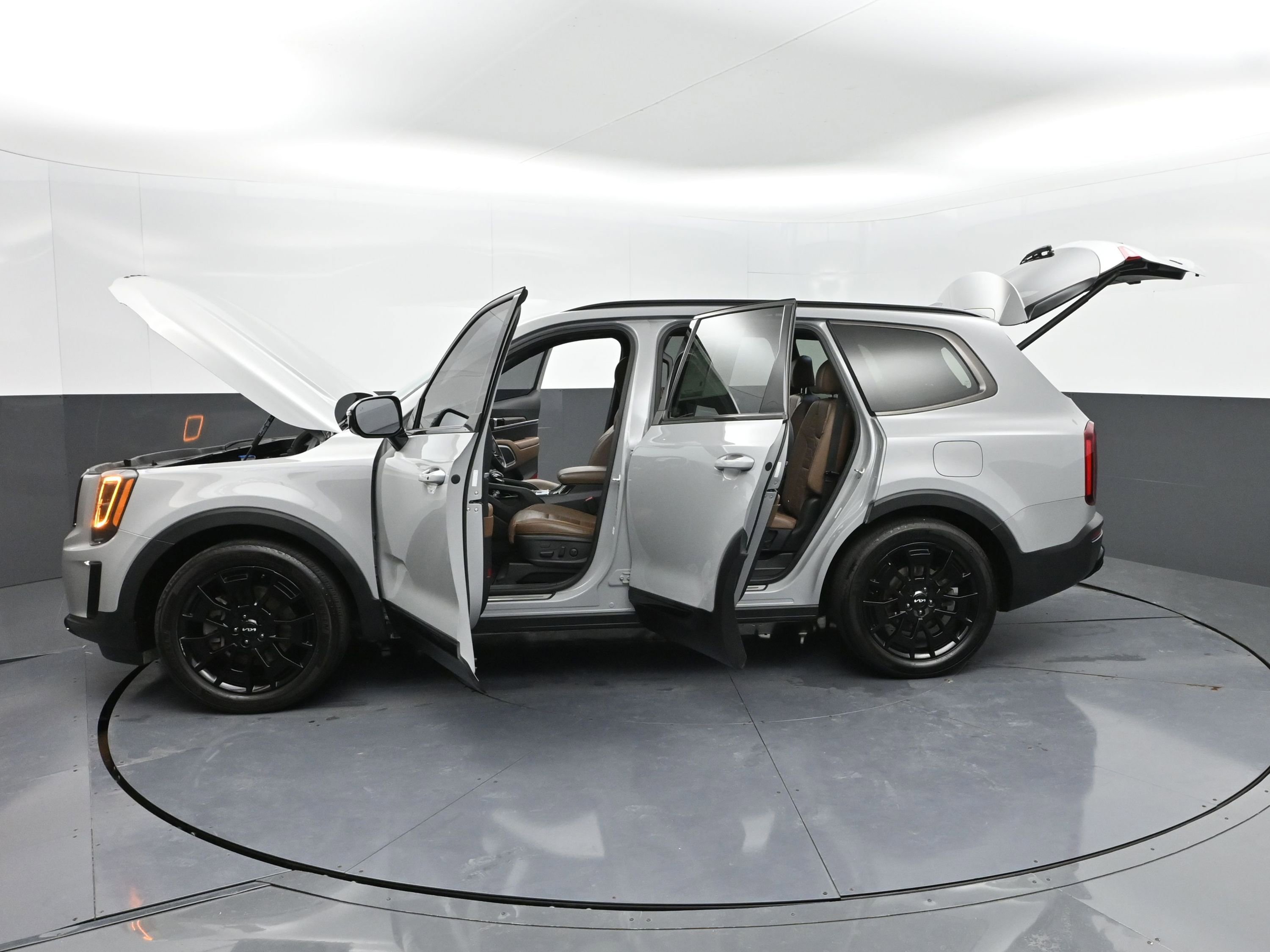 Used 2022 Kia Telluride SX w/ SX Prestige Package image 52