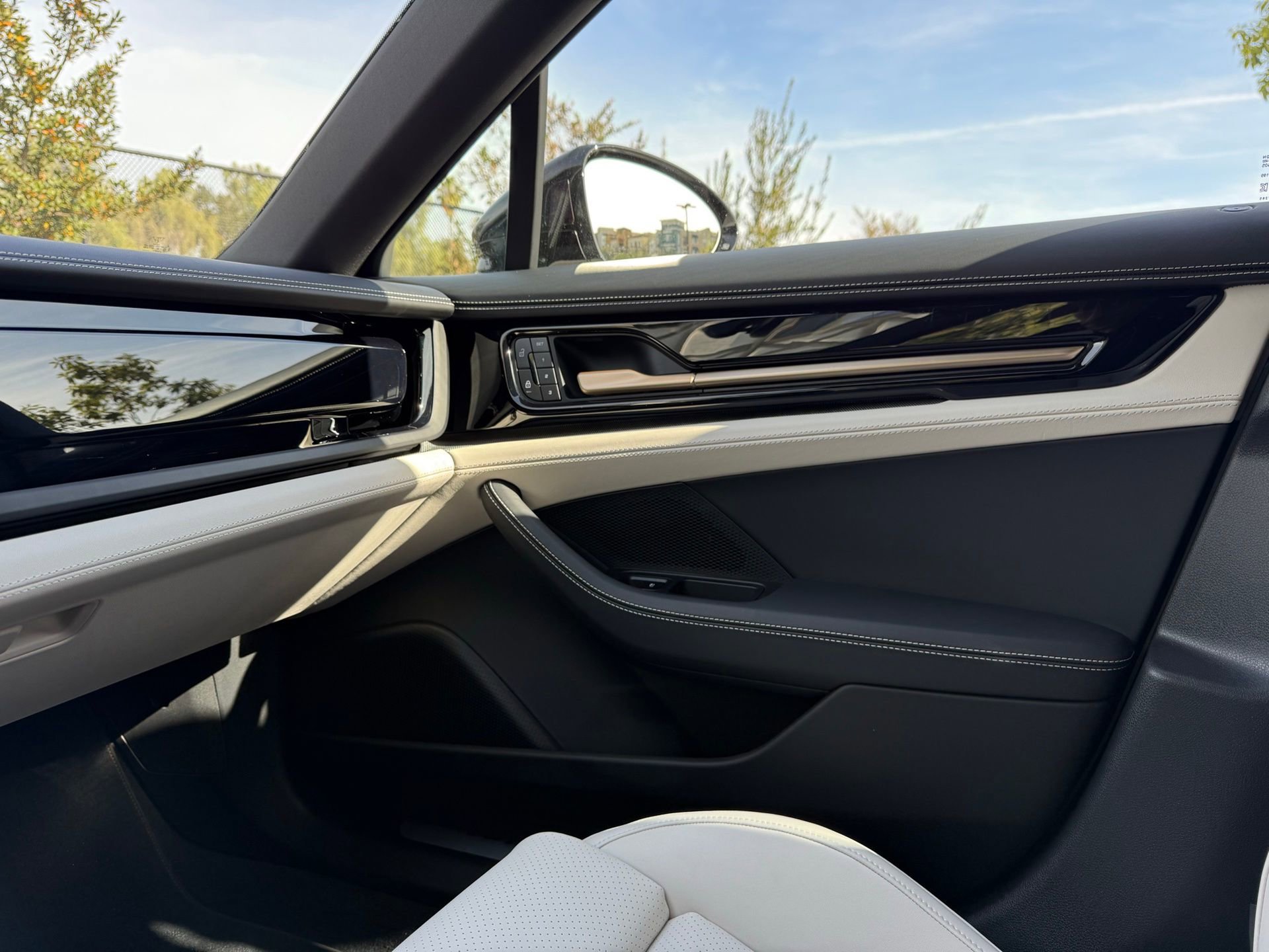 Certified 2026 Porsche Panamera image 22