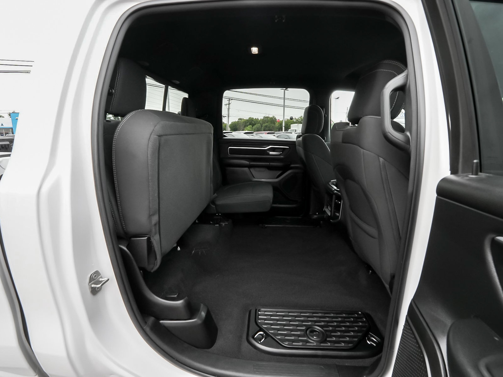 Used 2025 RAM 1500 Big Horn AWD/4WD image 38