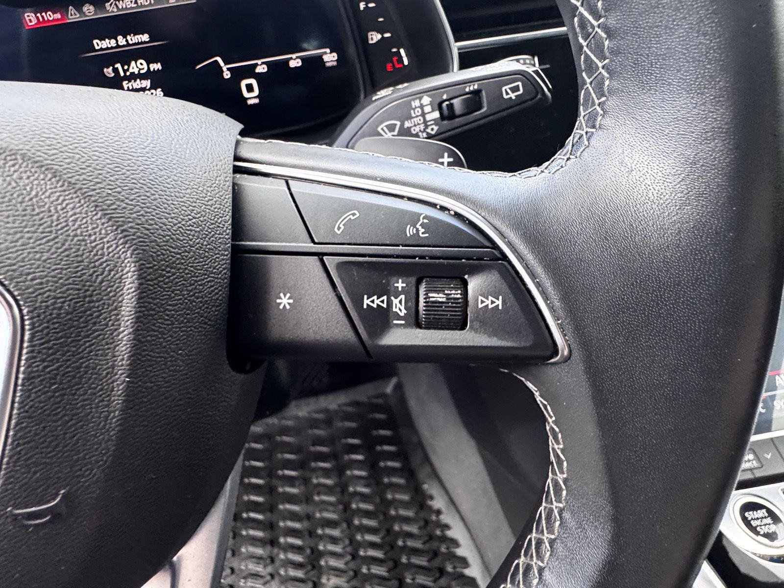 Used 2025 Audi Q8 Premium AWD/4WD image 22