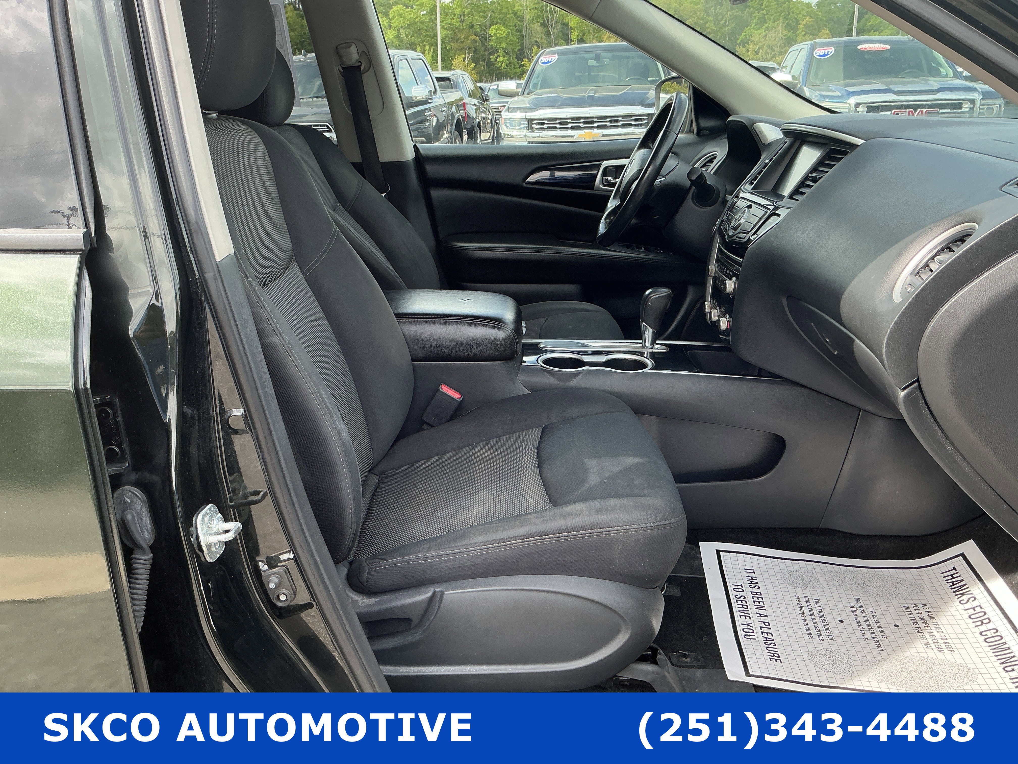 Used 2019 Nissan Pathfinder SV image 15