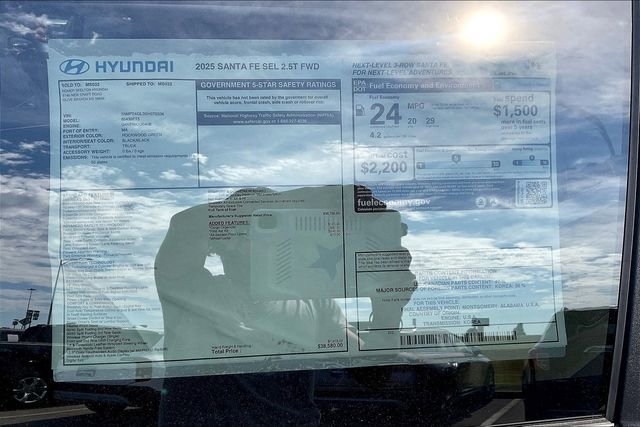 Used 2025 Hyundai Santa Fe SEL image 14