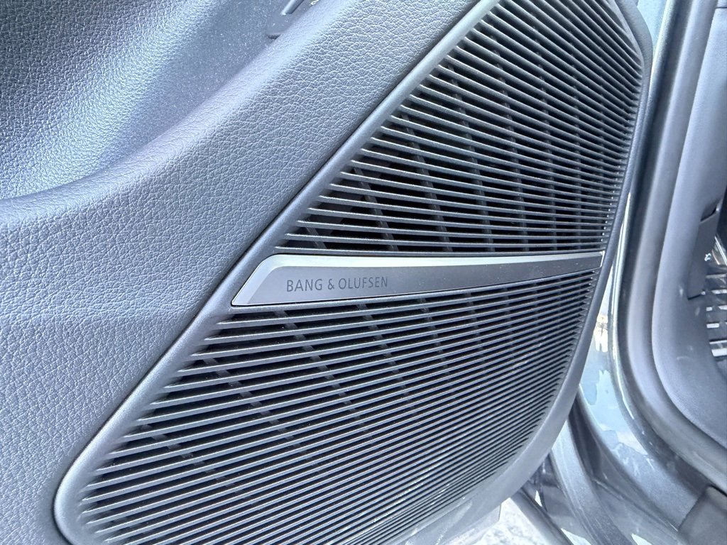 Used 2025 Audi RS Q8 performance image 26