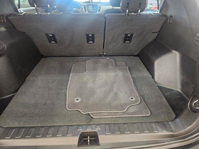 Used 2018 Chevrolet Equinox LS AWD/4WD image 36
