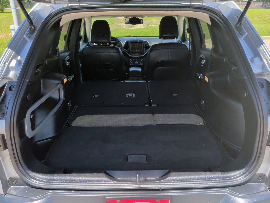 Used 2015 Jeep Cherokee Limited FWD image 38