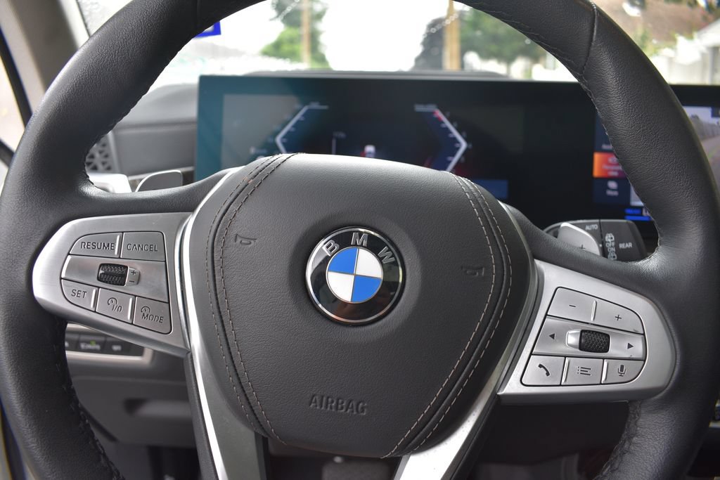 Used 2026 BMW X7 xDrive40i AWD/4WD image 14
