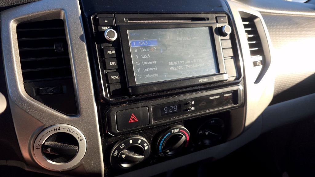 Used 2014 Toyota Tacoma 4x4 Double Cab w/ TRD Sport Package image 19
