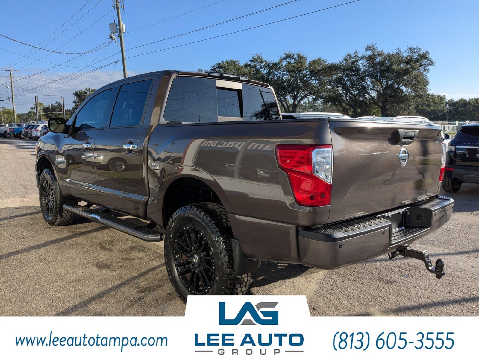 Used 2018 Nissan Titan SL image 6
