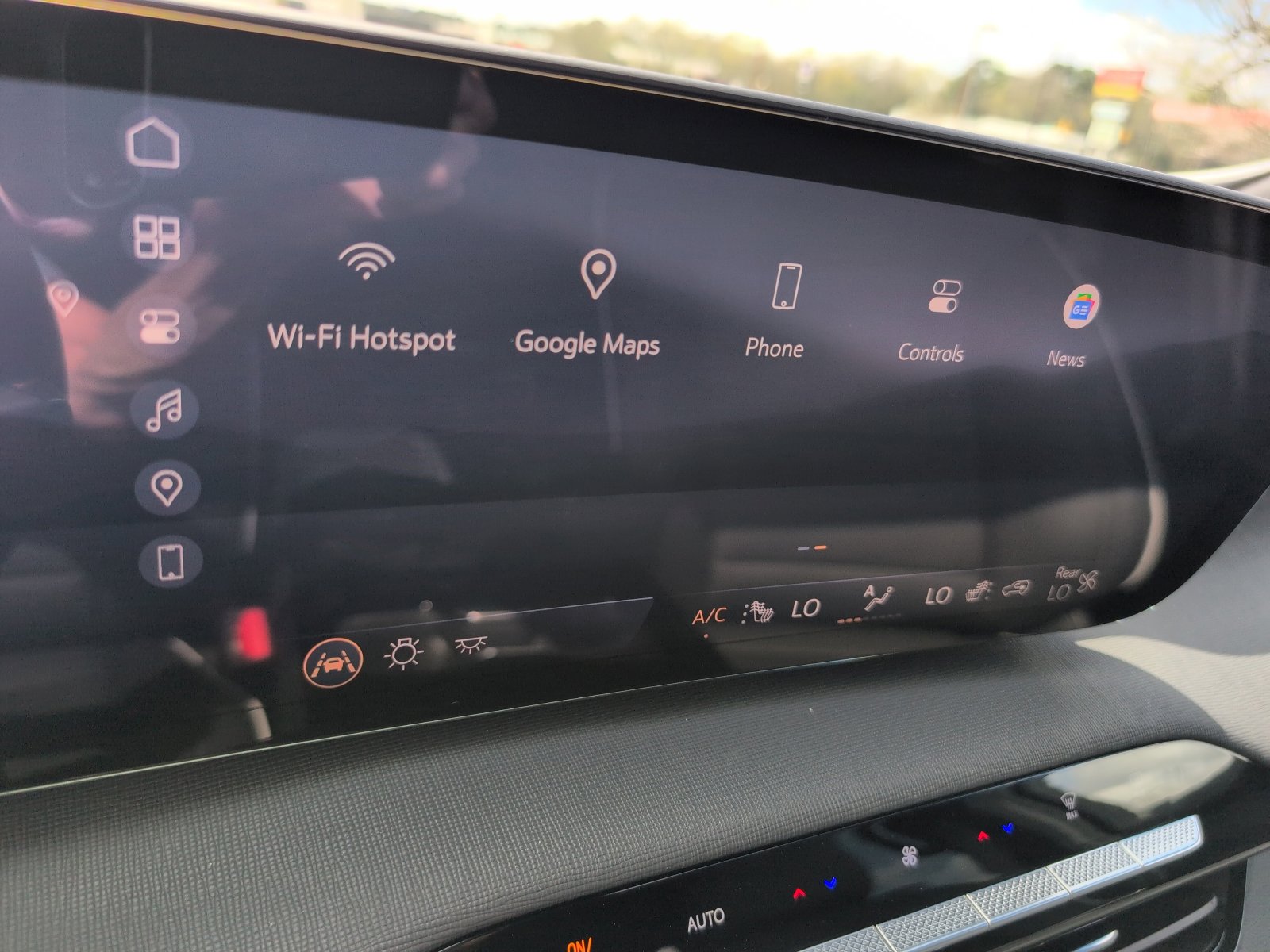 Used 2025 Buick Enclave Preferred image 27