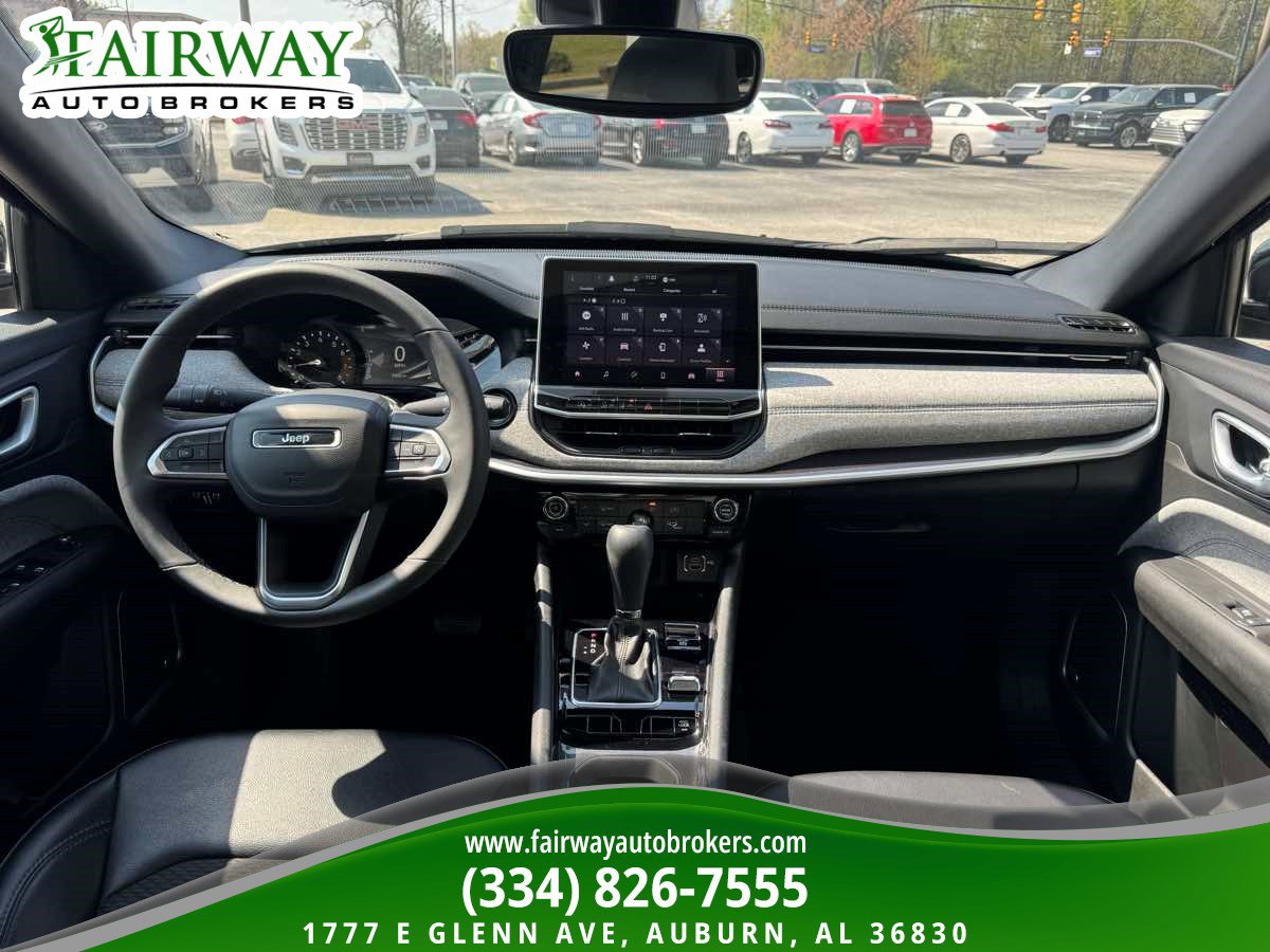 Used 2023 Jeep Compass Latitude w/ Sun and Sound Group AWD/4WD image 14