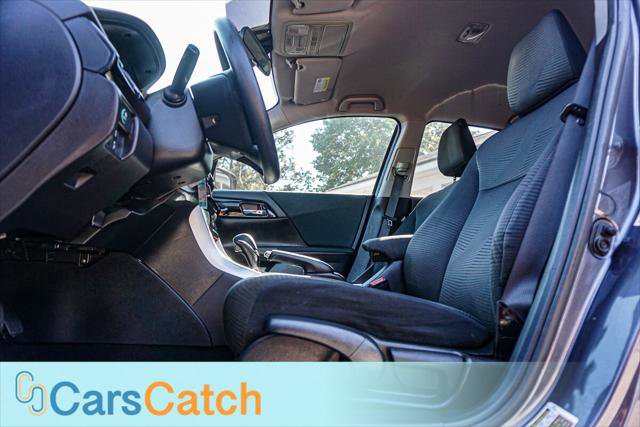 Used 2017 Honda Accord LX image 17