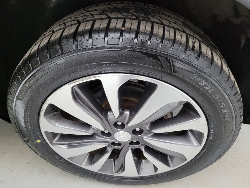 Used 2018 Buick Encore Essence AWD/4WD image 31