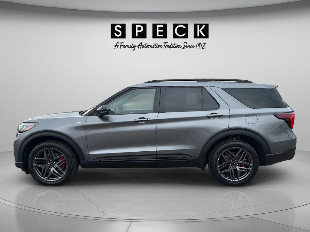New 2026 Ford Explorer ST-Line w/ ST-Line Street Pack AWD/4WD image 3