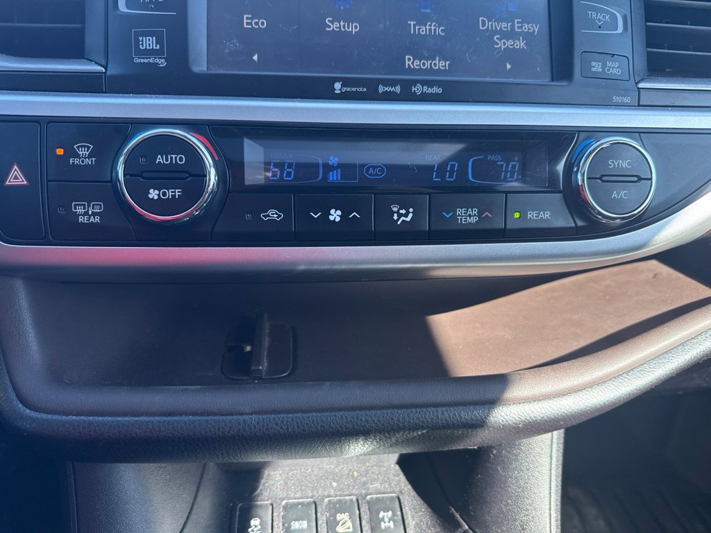 Used 2016 Toyota Highlander Limited AWD/4WD image 29