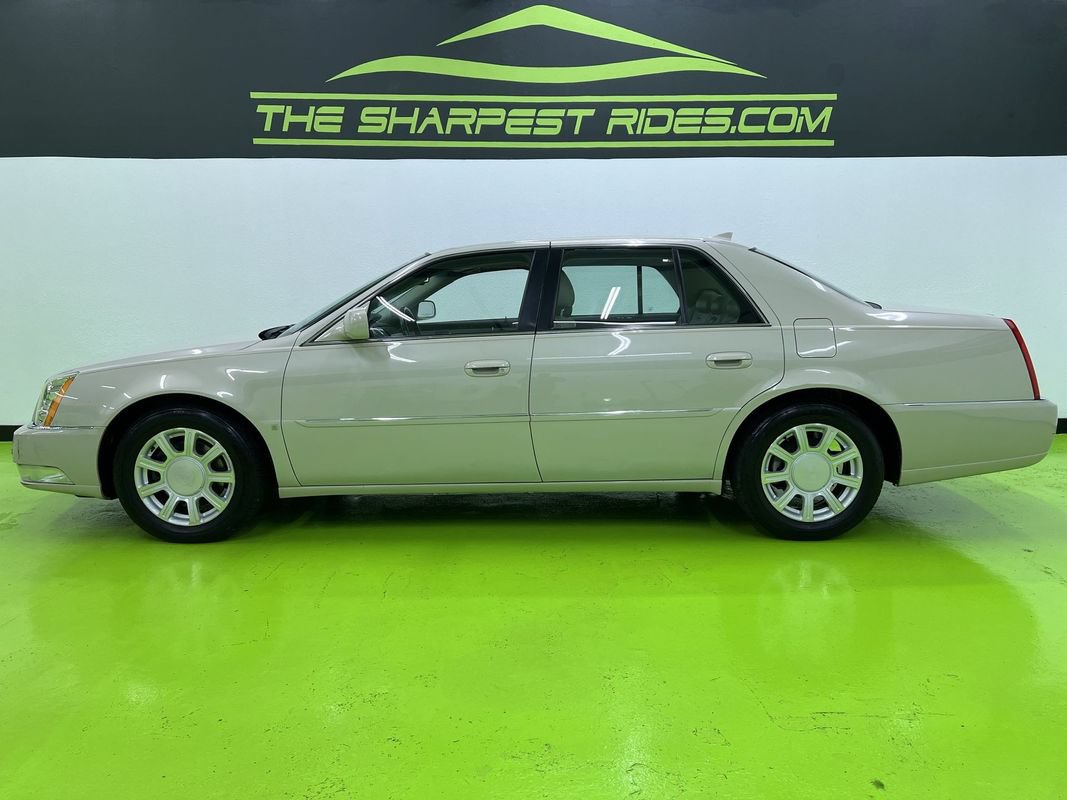 Used 2010 Cadillac DTS FWD image 6