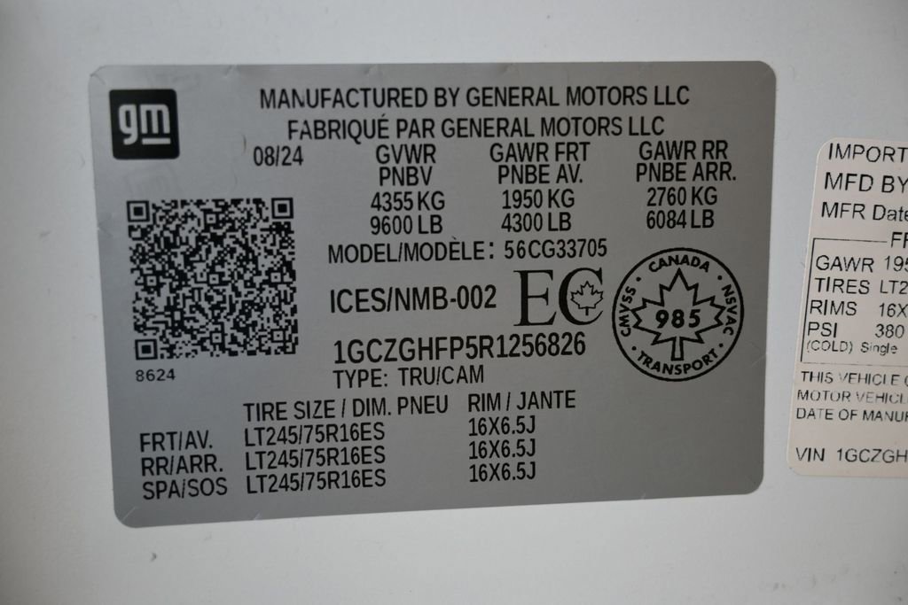 Used 2024 Chevrolet Express 3500 Extended w/ Driver Convenience Package image 37