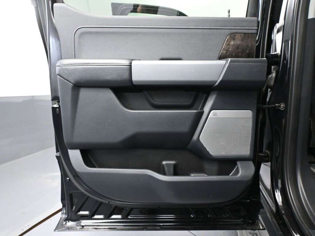 Used 2024 Ford F250 Lariat w/ Black Appearance Package image 37