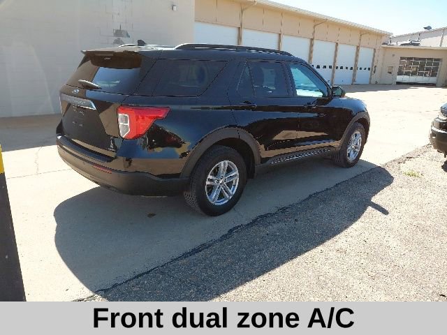 Used 2022 Ford Explorer XLT AWD/4WD image 4