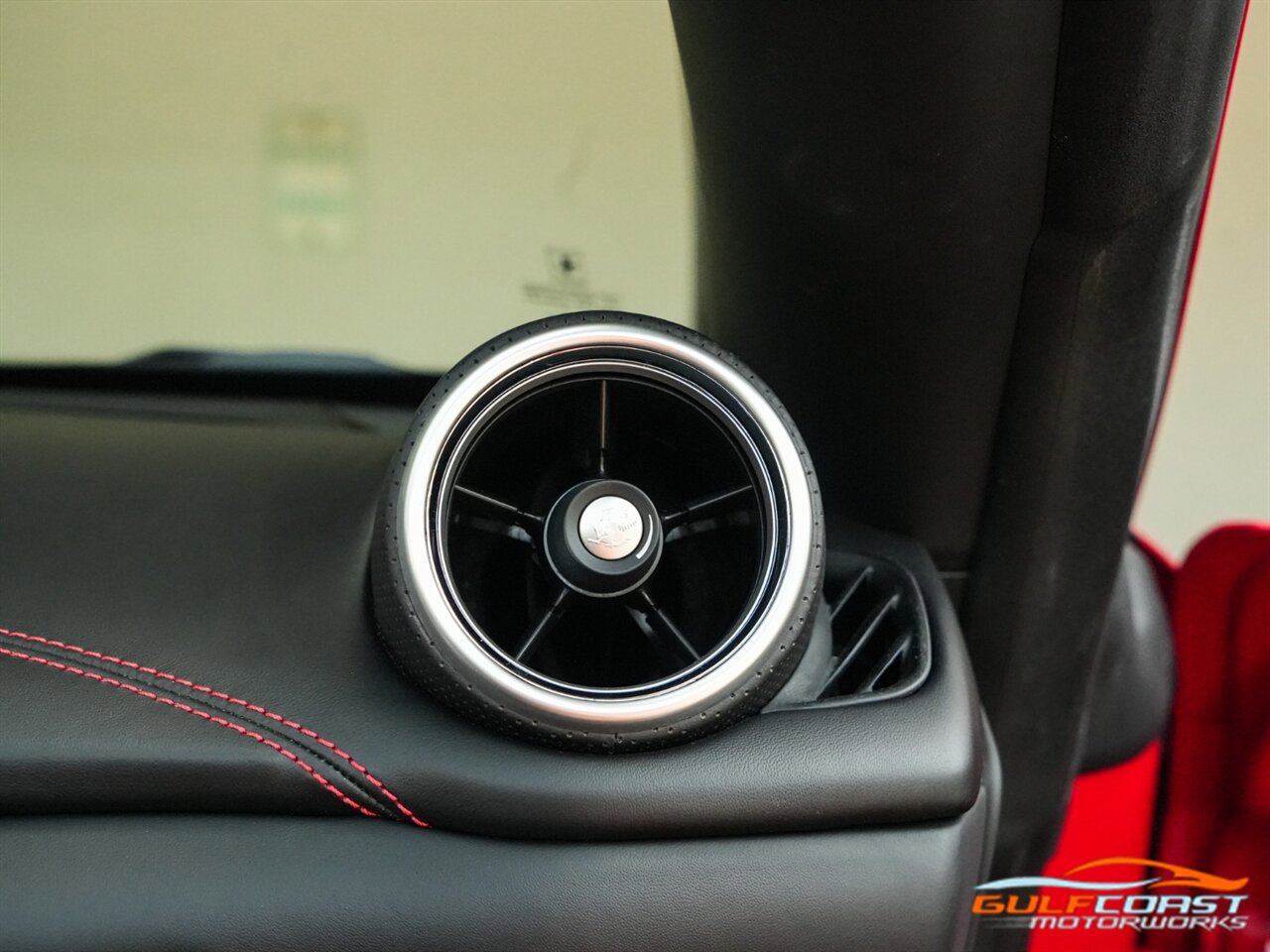 Used 2015 Ferrari California T image 41