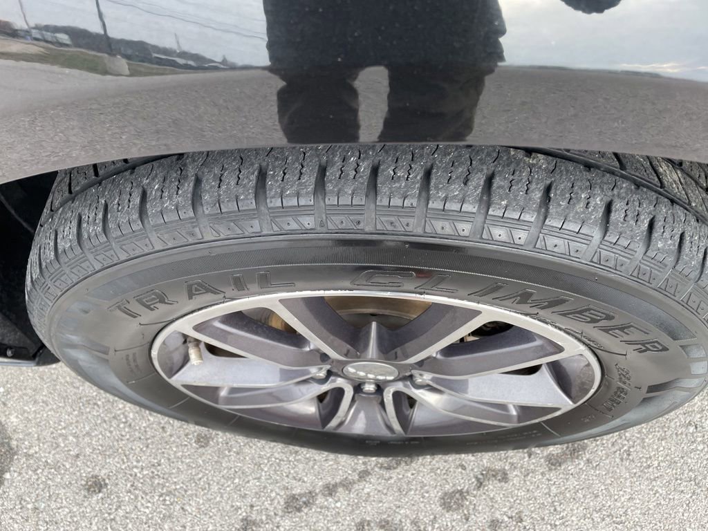 Used 2017 Dodge Grand Caravan SXT image 25