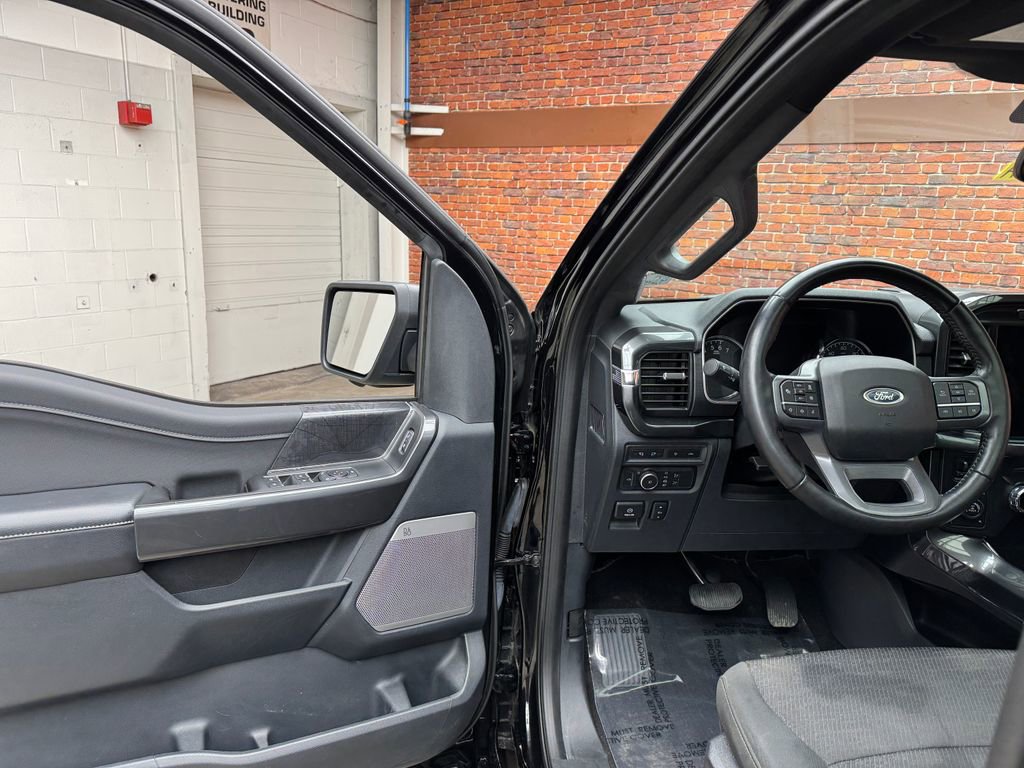 Used 2022 Ford F150 XLT w/ Equipment Group 302A High image 9