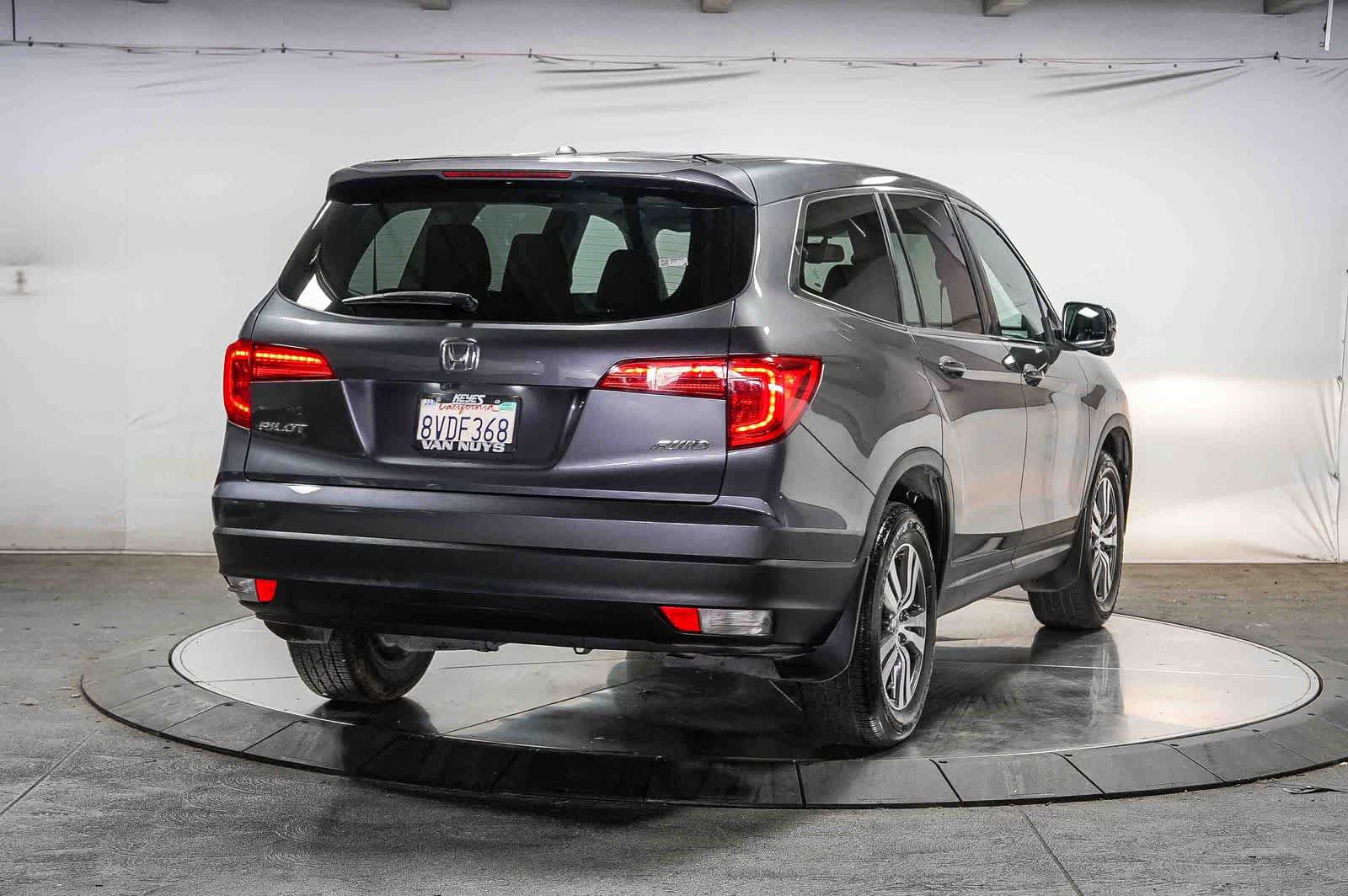 Used 2017 Honda Pilot EX-L image 4