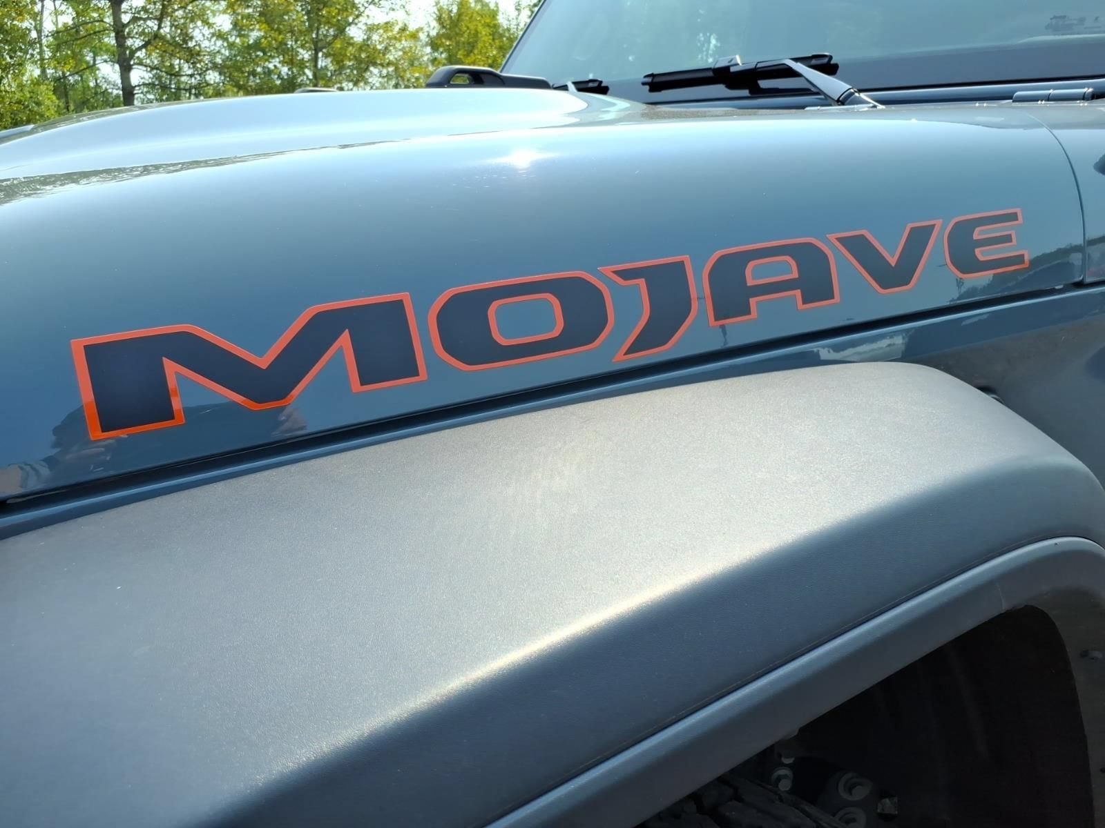 Used 2026 Jeep Gladiator Mojave AWD/4WD image 11