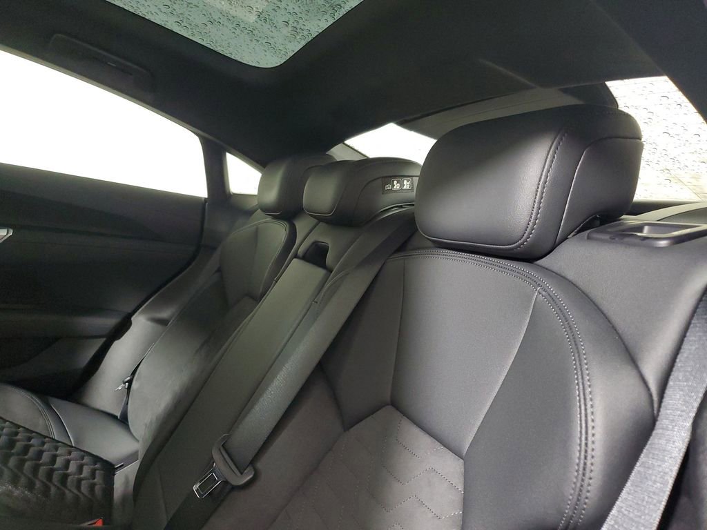 Used 2022 Audi e-tron GT Premium Plus w/ Performance Package image 12