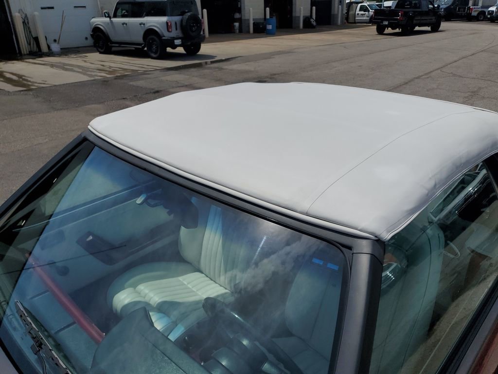 Used 1988 Ford Mustang GT RWD image 14