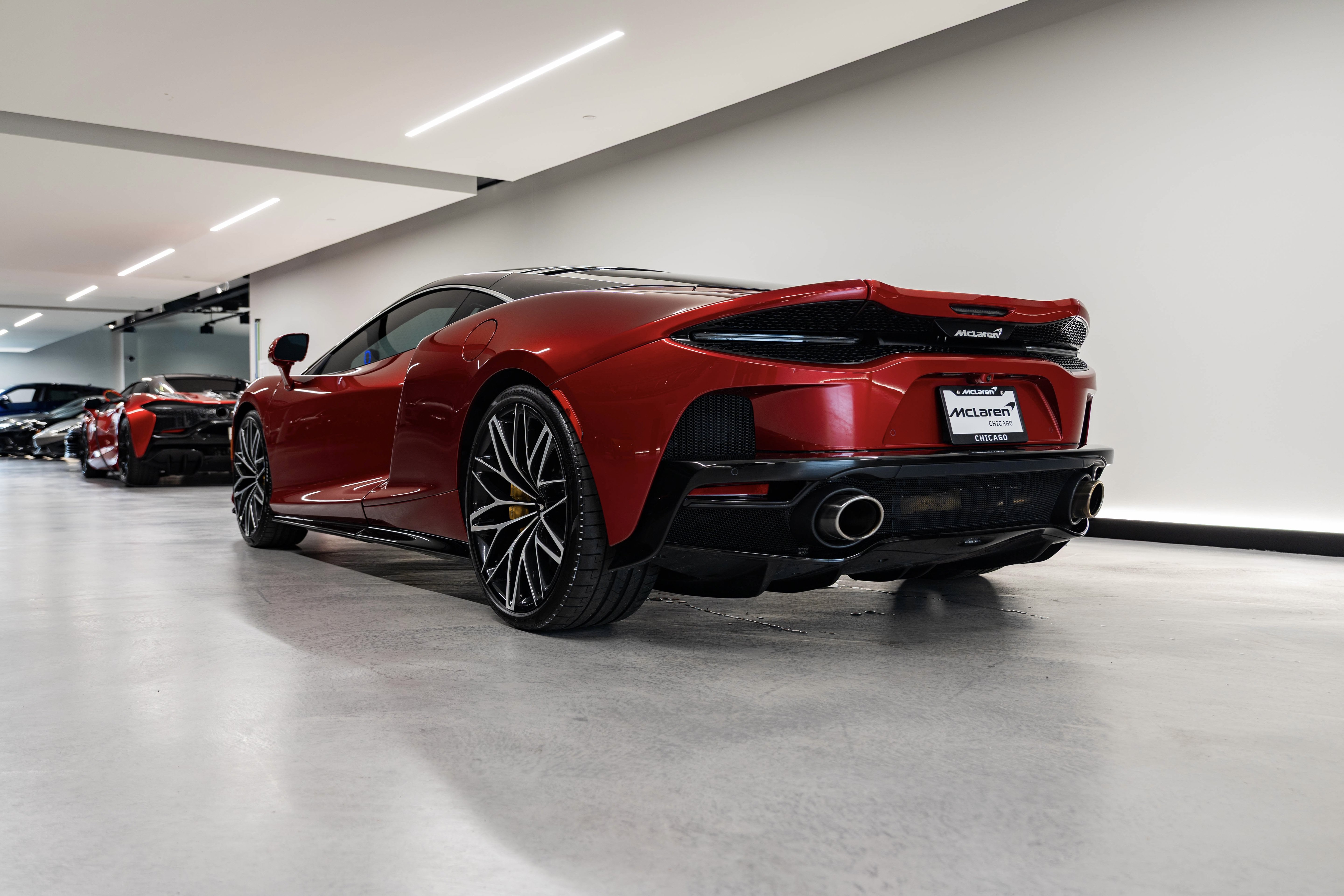 Used 2023 McLaren GT RWD image 5