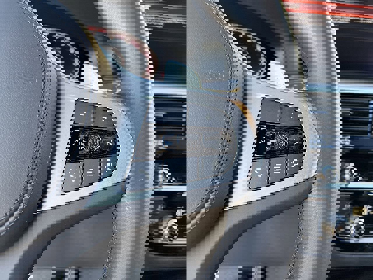 Used 2023 BMW 540i w/ M Sport Package image 22