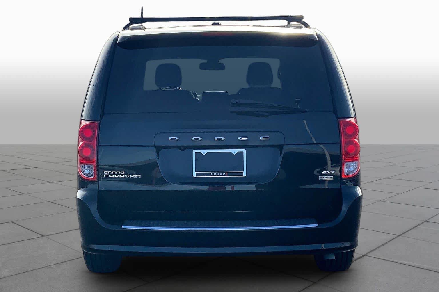 Used 2019 Dodge Grand Caravan SXT FWD image 5