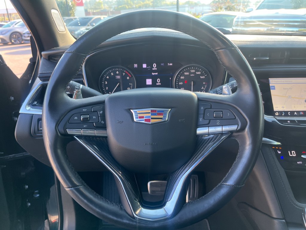 Used 2024 Cadillac XT6 Sport w/ Technology Package AWD/4WD image 26