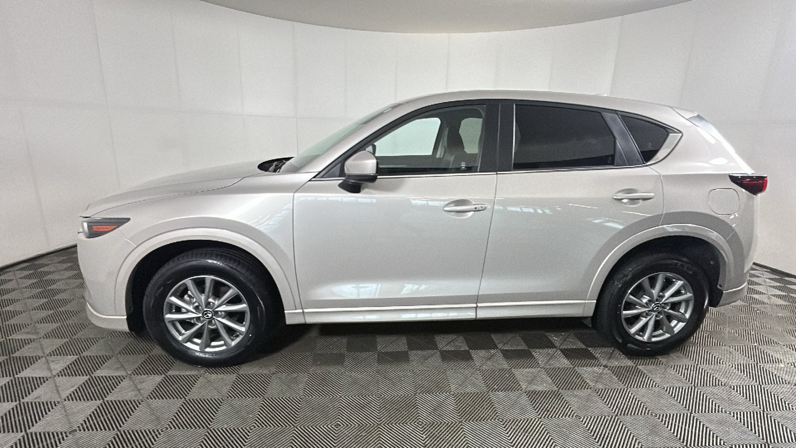Used 2025 MAZDA CX-5 AWD 2.5 S w/ Preferred Package image 6