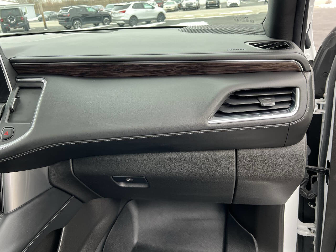 Used 2021 Chevrolet Suburban Z71 w/ Z71 Signature Package image 36