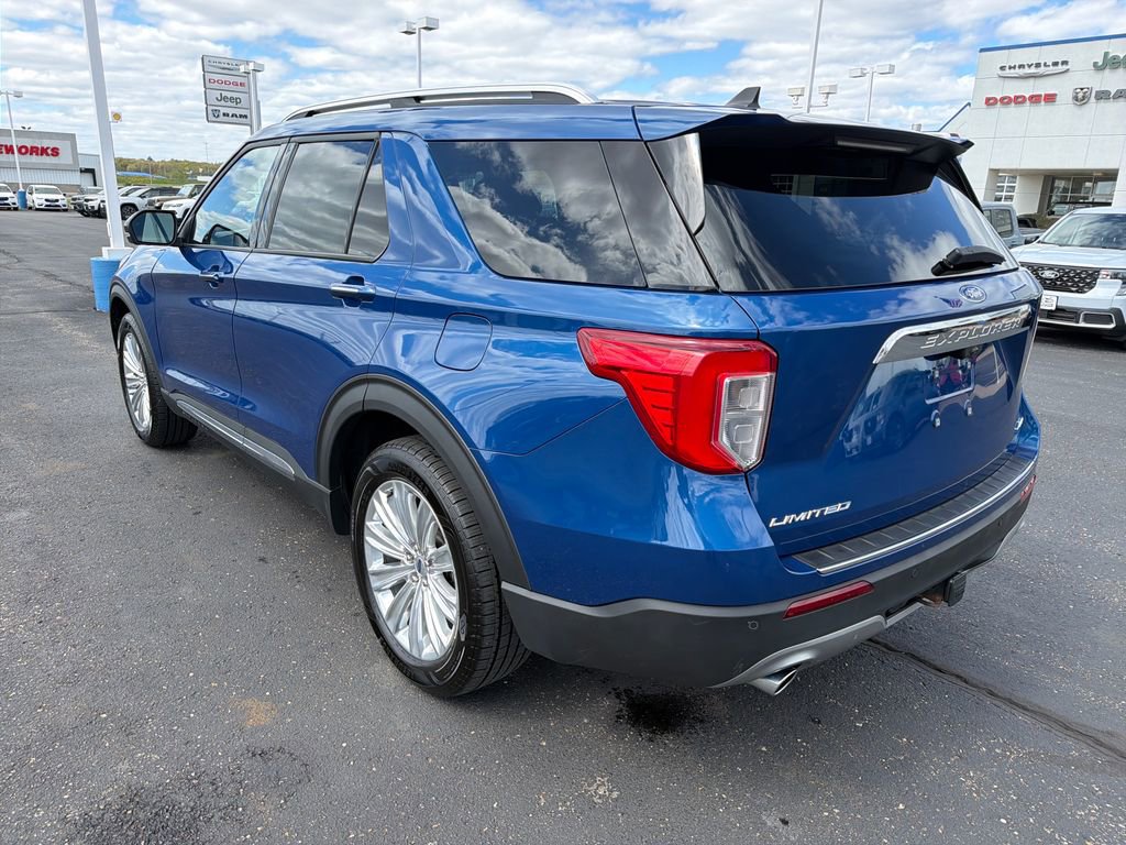 Used 2023 Ford Explorer Limited w/ Equipment Group 301A AWD/4WD image 3