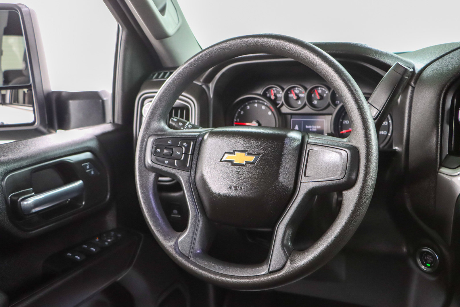 Used 2025 Chevrolet Silverado 2500 Custom w/ Custom Value Package AWD/4WD image 13