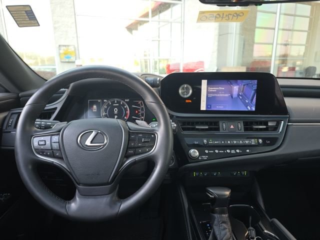Used 2023 Lexus ES 250 w/ Premium Package image 11