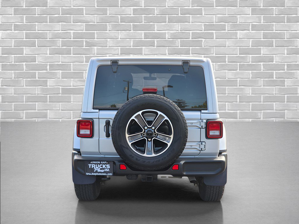 Used 2023 Jeep Wrangler Unlimited Sahara w/ Cold Weather Group AWD/4WD image 4