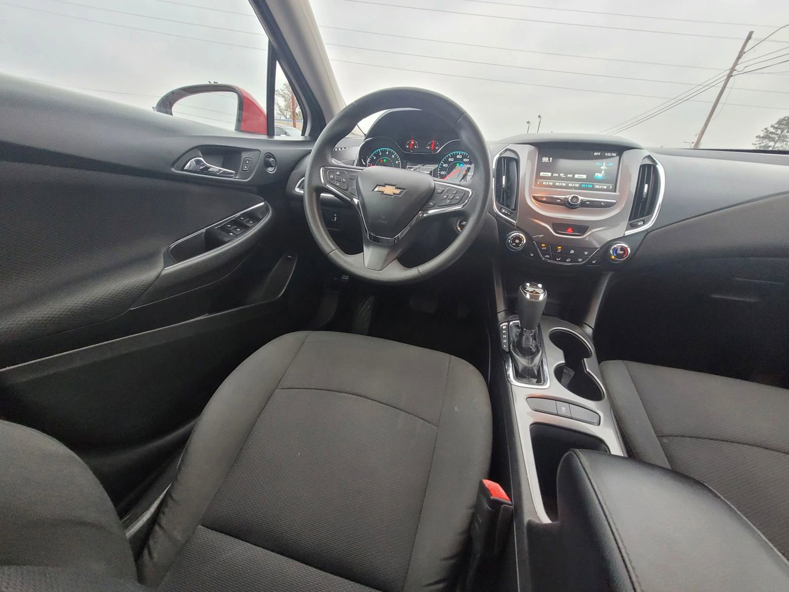 Used 2017 Chevrolet Cruze LT w/ Convenience Package image 8