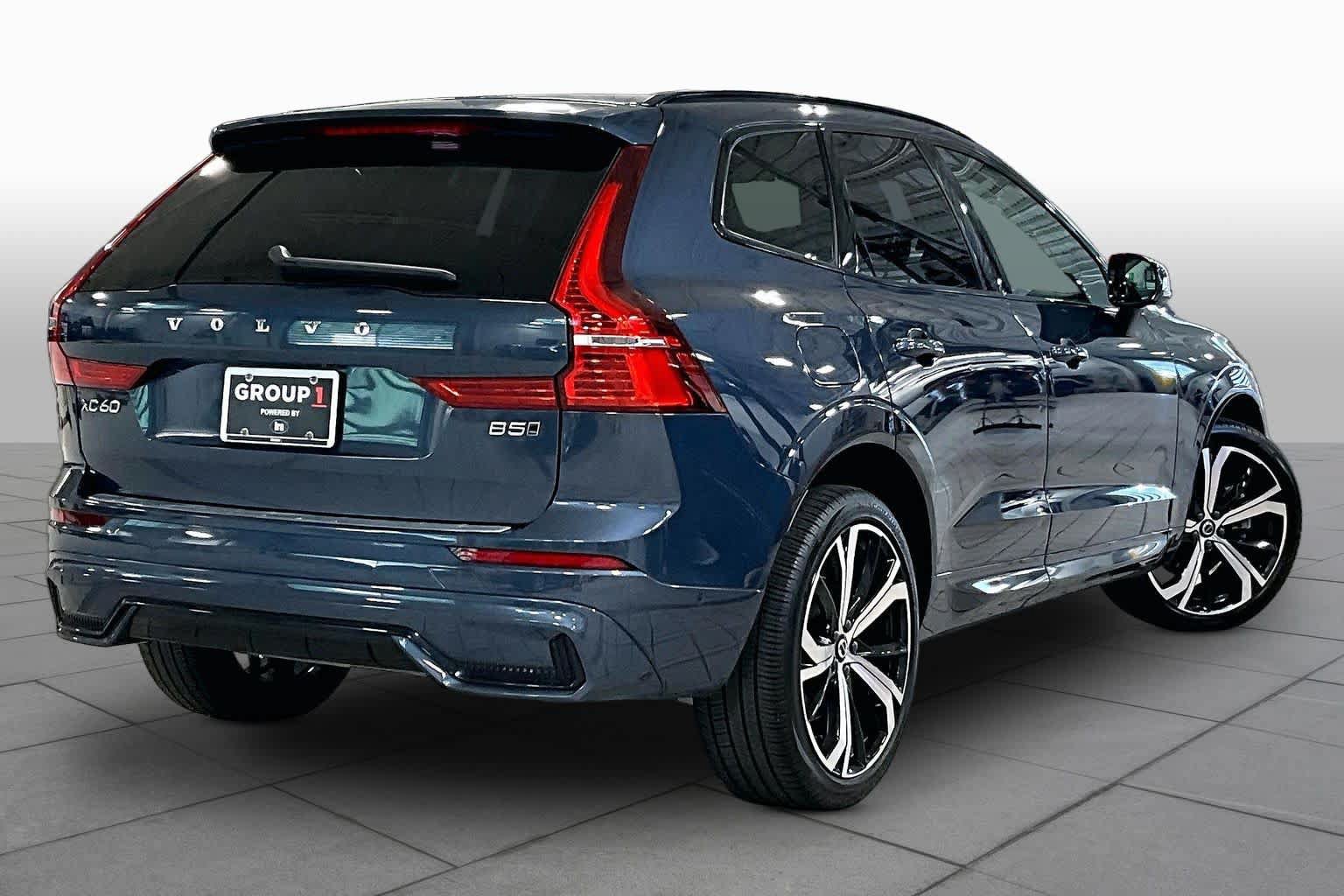 Used 2024 Volvo XC60 B5 Ultimate w/ Climate Package AWD/4WD image 13