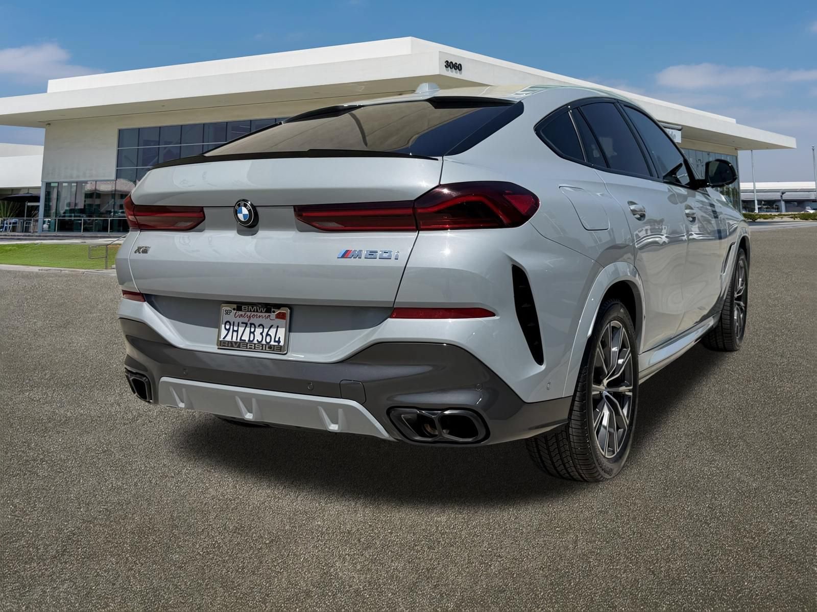 Certified 2024 BMW X6 M60i w/ Dynamic Handling Package AWD/4WD image 10